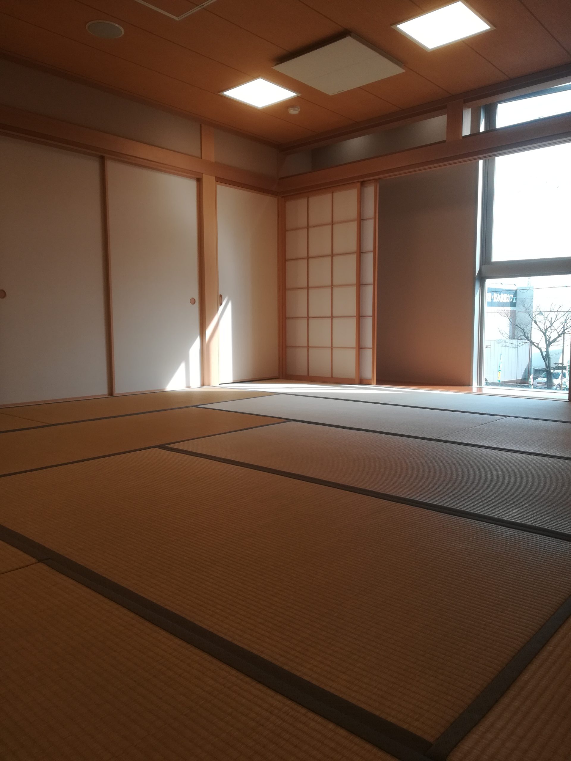 生涯学習プラザでヨガ